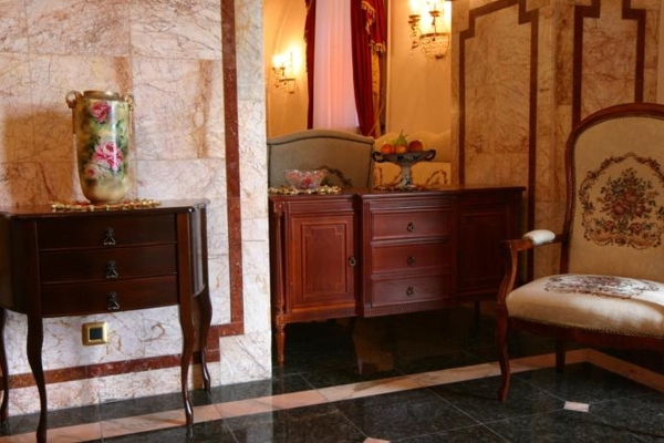 Hotel Leopold I (Petrovaradin)